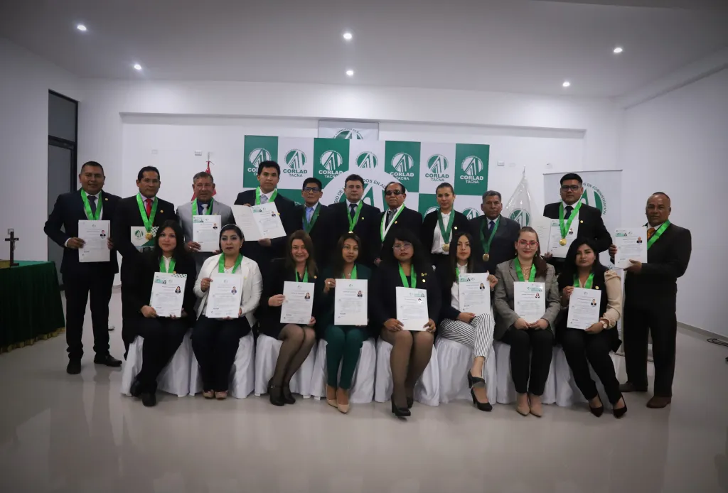 EL 12 DE OCTUBRE SE REALIZÓ CEREMONIA DE COLEGIATURA PARA LOS NUEVOS MIEMBROS DEL CORALD